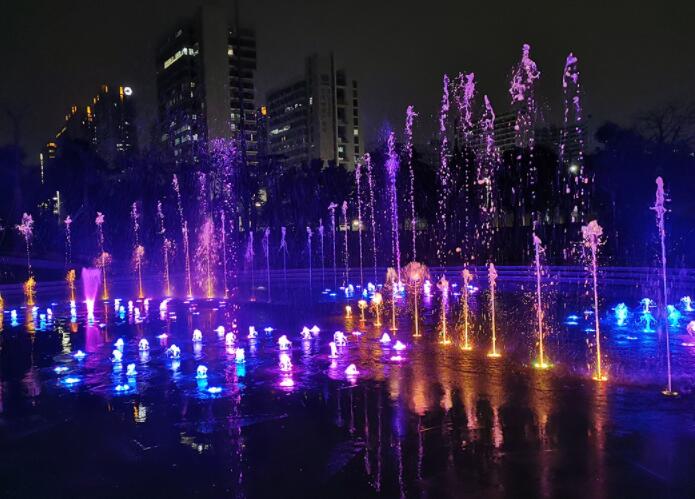 燈光在音樂噴泉中有哪些巧妙結合